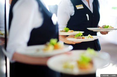 解開餐飲業(yè)困局 為何服務(wù)員抱怨頻發(fā)且積極性低迷？